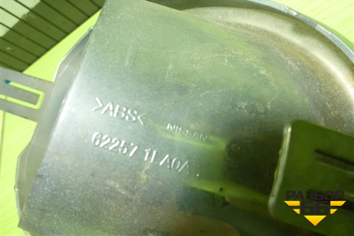 Накладка ПТФ левая (до 2014г) (622571LA0A) для Infiniti Infiniti QX56/QX80 (Z62) с 2010г (Ку икс56/80)