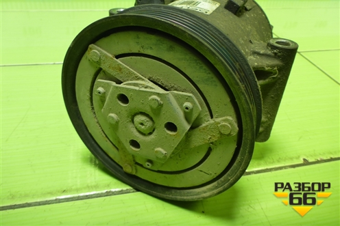 Компрессор кондиционера (1.6л K4MW761) (8200470242) для Renault Megane 2 с 2002-2009г (Меган)