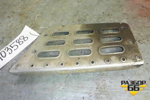 Подножка правая (ступенька нижняя) (20360789) для Volvo TRUCK FH с 2002-2008г (ФШ) Подножка правая (ступенька нижняя) (20360789) для Volvo TRUCK FH с 2002-2008г (ФШ)