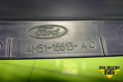 Накладка декоративная на переднюю панель (4M5116613AC) для Ford Focus 2 с 2005-2008г (Фокус)