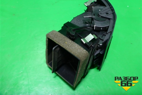 Дефлектор воздушный левый (1Z0819701A) для Skoda Octavia (А5) с 2004-2013г (Октавия)