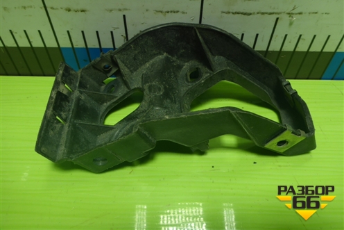 Кронштейн накладки порога левый (8E0853921D) для Audi A4 (В7) с 2004-2009г (А4)