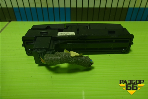 Модуль кнопок (аварийной сигнализации и центрального замка) (13285122) для Opel Astra J с 2009г (Астра Джей)