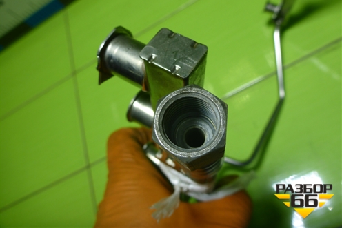 Рейка топливная рампа (3.5л 272967) (A2720700995) для Mercedes Benz ML-Klass W164 c 2005-2011г (МЛ)