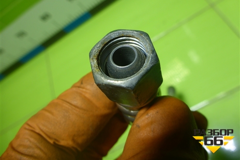 Шланг топливный (A2044700075) для Mercedes Benz C-Klass W204 с 2007-2014г (Ц)