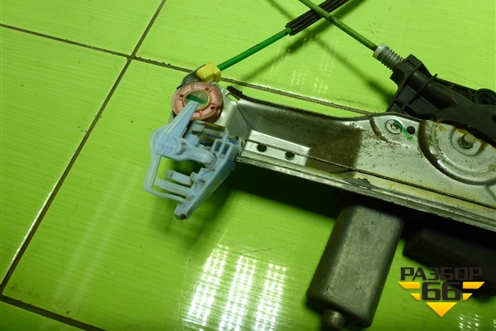 Стеклоподъёмник электрический передний левый (3-х дверный кузов) (13269605) для Opel Corsa D с 2006-2014г (Корса Д)