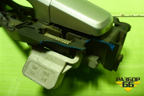 Ручка наружная двери передней правой для Opel Corsa D с 2006-2014г (Корса Д)