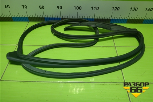 Уплотнитель двери задней правой (на дверь) (J686207120) для Chery Tiggo 4 Pro с 2020г (Тиго 4 Про)