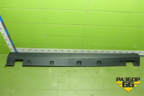 Накладка на порог наружная правая (A1646900840) для Mercedes Benz ML-Klass W164 c 2005-2011г (МЛ)