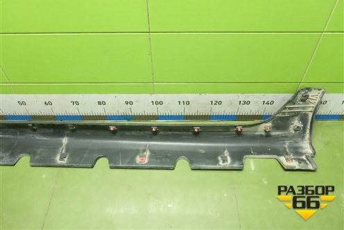 Накладка на порог наружная правая (X-Line) (87754H0500) для Kia Rio с 2017г (Рио 4)