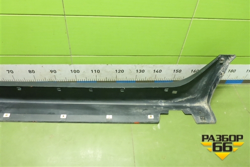 Накладка на порог наружная правая (877542S000) для Hyundai ix 35 с 2010г (Ай икс 35)