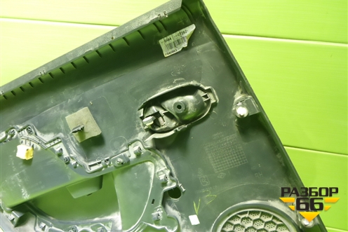 Обшивка двери задней правой под механику (809086151R) для Renault Sandero с 2013-2022г (Сандеро)