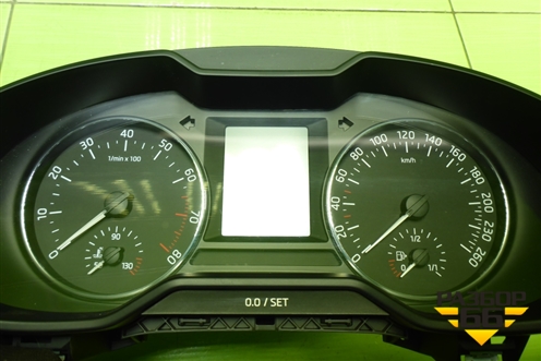 Щиток приборов АКПП (5E0920750C) для Skoda Octavia (A7) с 2013г (Октавия)