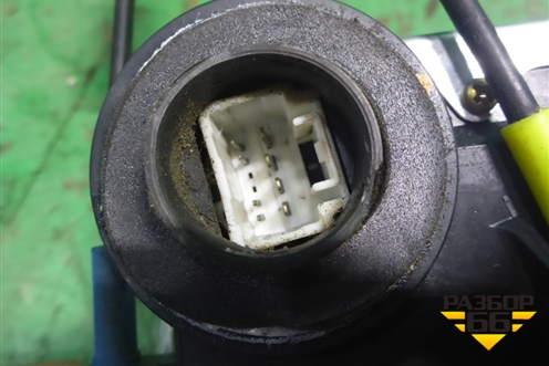 Замок двери задней правой (8 контактов) для Lexus RX 300/330/350 с 2003-2009г (РХ)