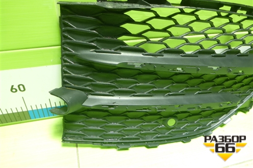 Решетка в передний бампер правая (не оригинал) (A1678857503) для Mercedes Benz GLE-Klass V167 с 2018г (ГЛЕ)