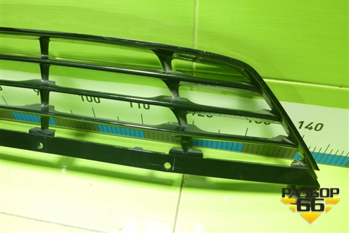 Решетка в передний бампер центральная (865502Y000) для Hyundai ix 35 с 2010г (Ай икс 35)