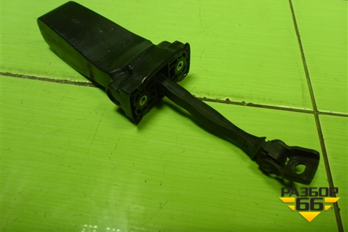 Ограничитель двери задней левой (5E0839249) для Skoda Octavia (A7) с 2013г (Октавия)