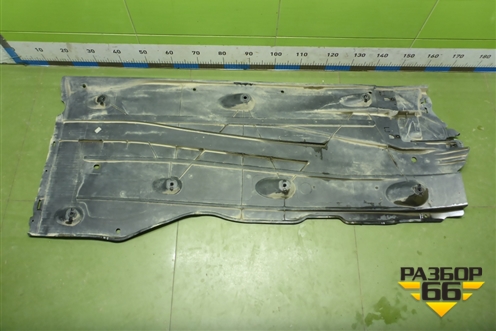 Защита антигравийная левая (5Q0825201S) для Skoda Octavia (A7) с 2013г (Октавия)