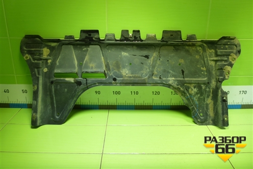 Пыльник двигателя центральный (5Q0825235C) для Skoda Octavia (A7) с 2013г (Октавия)