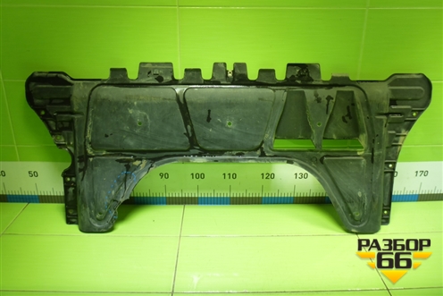 Пыльник двигателя центральный (5Q0825235C) для Skoda Octavia (A7) с 2013г (Октавия)