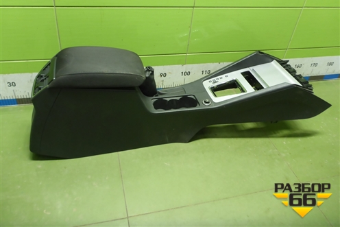 Подлокотник (5E1863241) для Skoda Octavia (A7) с 2013г (Октавия)