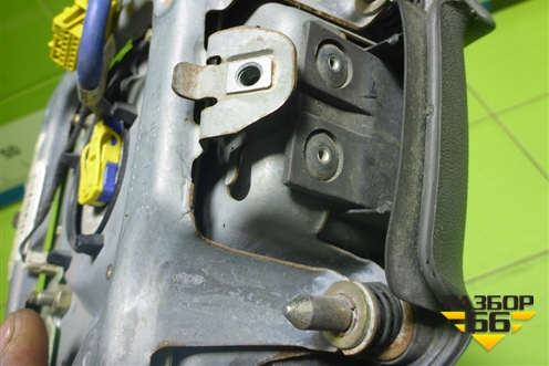 Подушка безопасности в рулевое колесо (8E0880201L) для Audi A6 (C5) с 1997-2005г (А6)