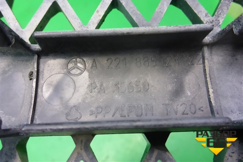 Решетка в передний бампер центральная (после 2009г) (A2218852322) для Mercedes Benz S-Klass W221 с 2005-2013г (С)