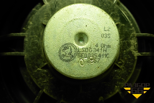 Динамик (5E0035411C) для Skoda Octavia (A7) с 2013г (Октавия)