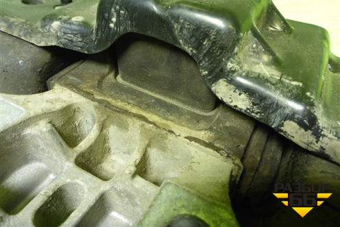 Опора КПП левая (5Q0199555R) для Skoda Octavia (A7) с 2013г (Октавия)