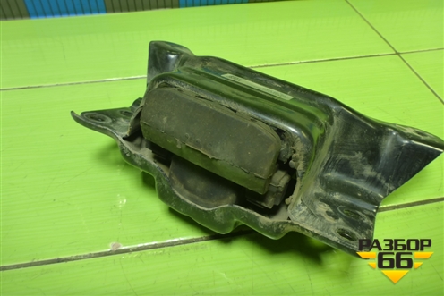 Опора КПП левая (5Q0199555R) для Skoda Octavia (A7) с 2013г (Октавия)