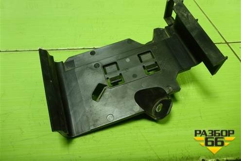 Кронштейн блока управления двигателем (5Q0906507) для Skoda Octavia (A7) с 2013г (Октавия)