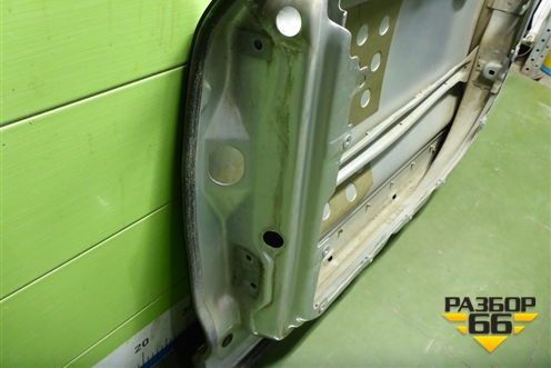 Дверь передняя правая для Volkswagen Touareg c 2002-2010г (Туарег)