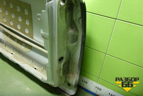 Дверь передняя левая для Volkswagen Touareg c 2002-2010г (Туарег)