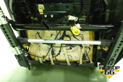 Сиденья комплект (AIR BAG, подогрев) для Volkswagen Touareg c 2002-2010г (Туарег)