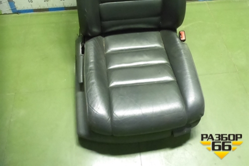 Сиденья комплект (AIR BAG, подогрев) для Volkswagen Touareg c 2002-2010г (Туарег)
