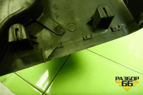 Обшивка стойки центральная левая (7L6867239) для Volkswagen Touareg c 2002-2010г (Туарег)