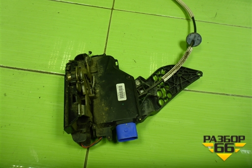 Замок двери передней правой (3D1837016) для Volkswagen Touareg c 2002-2010г (Туарег)