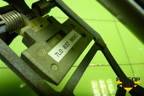 Ручка наружная двери передней правой (7L0837886C) для Volkswagen Touareg c 2002-2010г (Туарег)