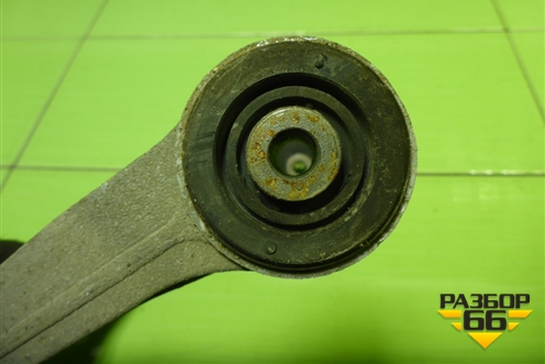 Рычаг передний левый верхний для Volkswagen Touareg c 2002-2010г (Туарег)