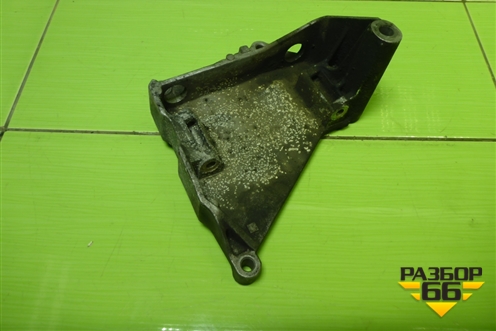 Кронштейн генератора (070903143C) для Volkswagen Touareg c 2002-2010г (Туарег)