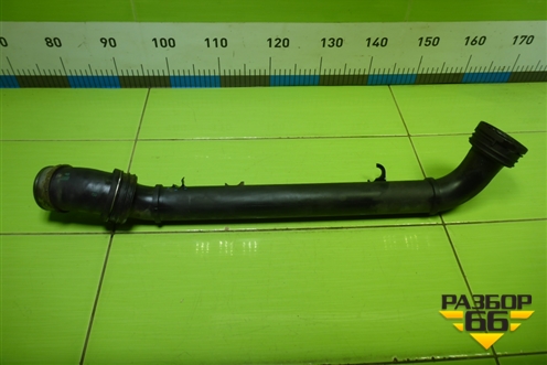 Патрубок интеркулера пластиковый (7L6145795A) для Volkswagen Touareg c 2002-2010г (Туарег)