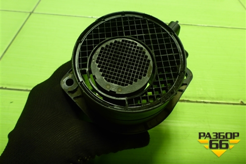 Датчик массового расхода воздуха (074906461B) для Volkswagen Touareg c 2002-2010г (Туарег)