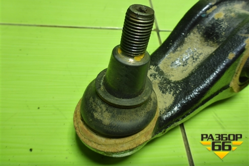 Рычаг передний правый нижний (7L0407154B) для Volkswagen Touareg c 2002-2010г (Туарег)