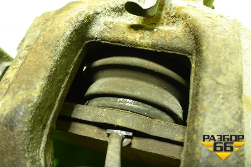 Суппорт задний правый для Volkswagen Touareg c 2002-2010г (Туарег)