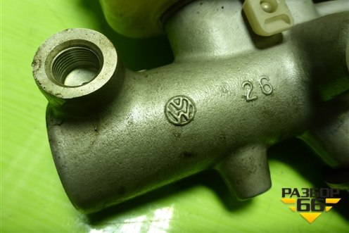 Цилиндр тормозной главный для Volkswagen Touareg c 2002-2010г (Туарег)