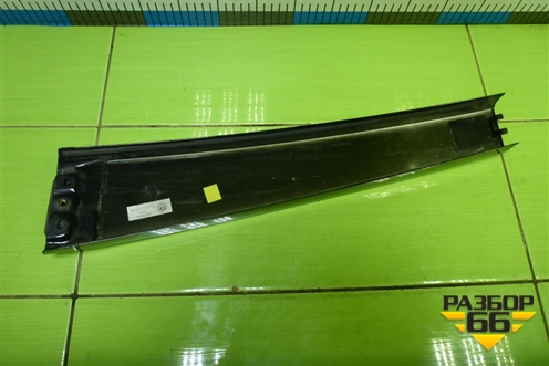 Накладка стойки (центральная левая) (7L6853317D) для Volkswagen Touareg c 2002-2010г (Туарег)