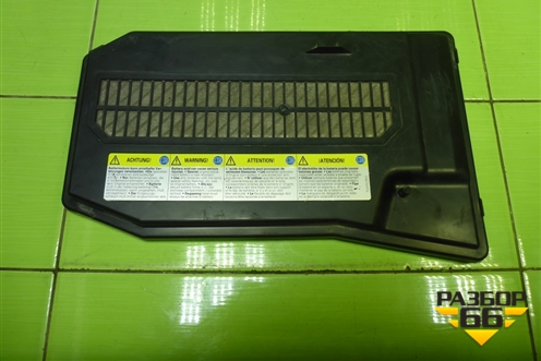 Крышка аккумулятора (под сиденьем) (7L0864643B) для Volkswagen Touareg c 2002-2010г (Туарег)