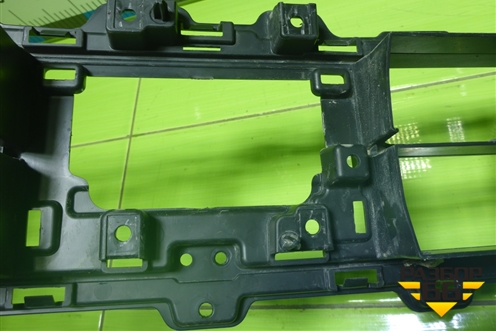 Решетка в передний бампер центральная (602003019AA) для Jaecoo J8 c 2024г (Джей8)