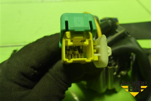 Ремень безопасности задний левый с пиропатроном (7L0857805B) для Volkswagen Touareg c 2002-2010г (Туарег)