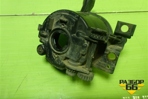 Фара противотуманная левая (7L6941699E) для Volkswagen Touareg c 2002-2010г (Туарег)